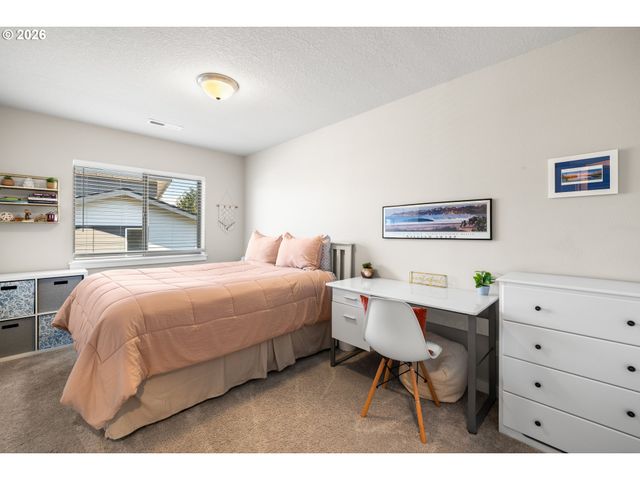 12478 Se WATER DROP Way, Happy Valley, OR 97086