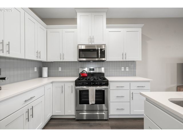 12478 Se WATER DROP Way, Happy Valley, OR 97086