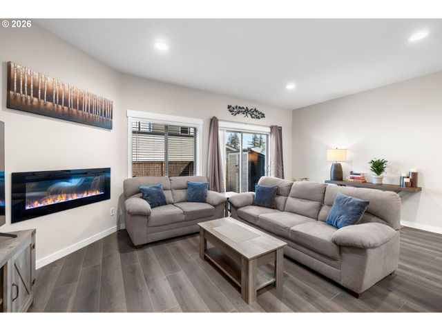 12478 Se WATER DROP Way, Happy Valley, OR 97086