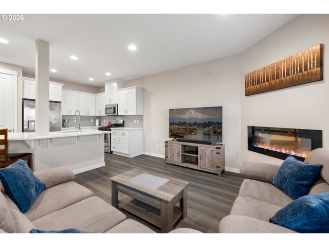 12478 Se WATER DROP Way, Happy Valley, OR 97086