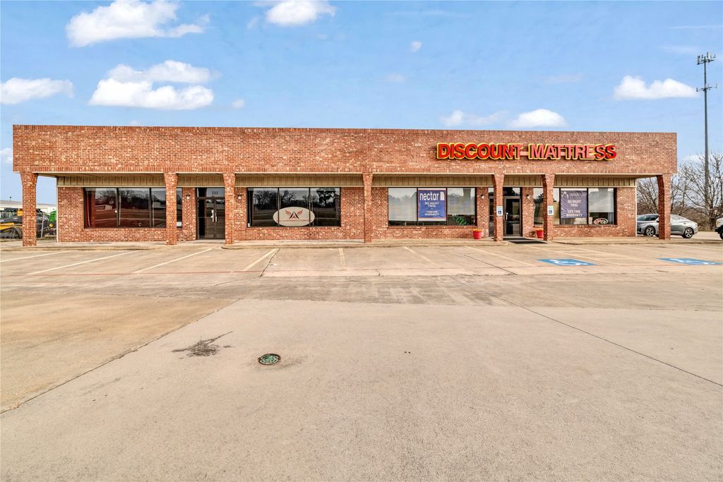 2313-2315 NE LOOP 286, Paris, TX 75460
