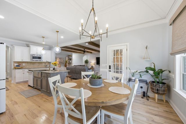 8036 Fenwick Ln, Spring Hill, TN 37174