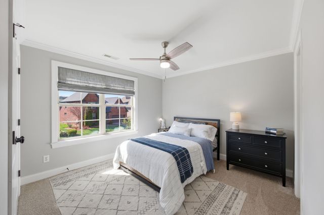 8036 Fenwick Ln, Spring Hill, TN 37174