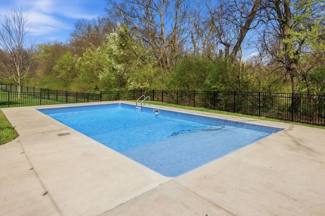 8036 Fenwick Ln, Spring Hill, TN 37174