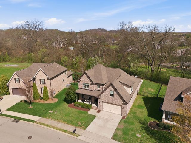 8036 Fenwick Ln, Spring Hill, TN 37174