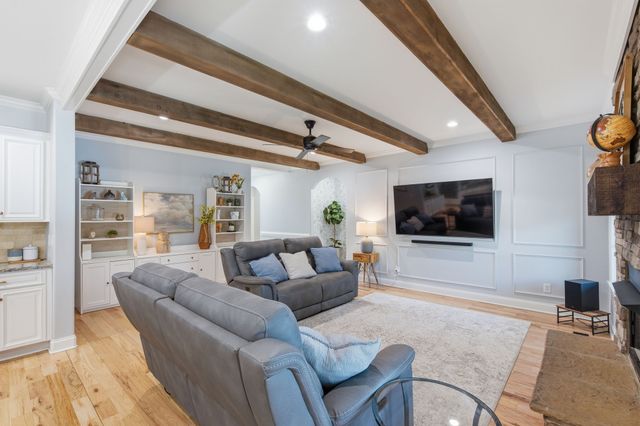 8036 Fenwick Ln, Spring Hill, TN 37174