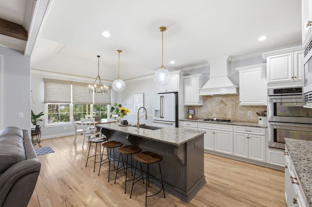 8036 Fenwick Ln, Spring Hill, TN 37174