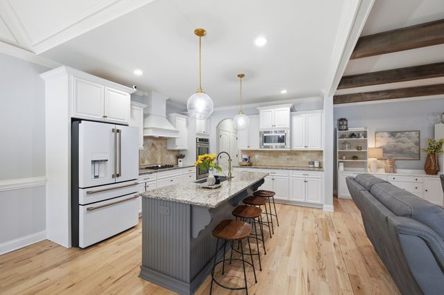 8036 Fenwick Ln, Spring Hill, TN 37174