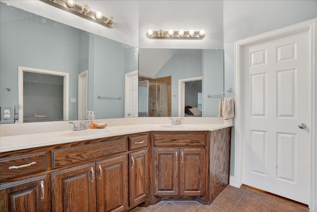 9808 Mullins Crossing Drive, Fort Worth, TX 76126