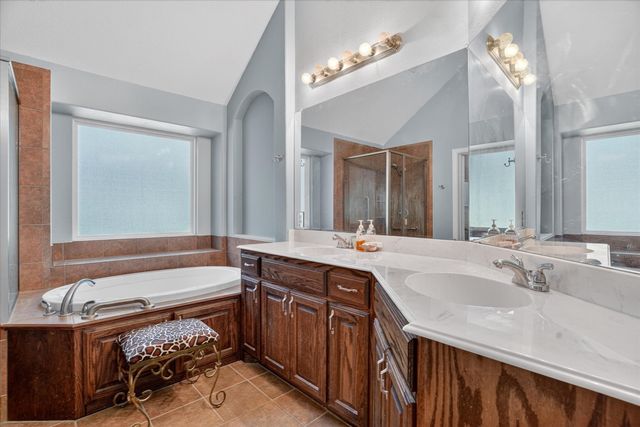 9808 Mullins Crossing Drive, Fort Worth, TX 76126