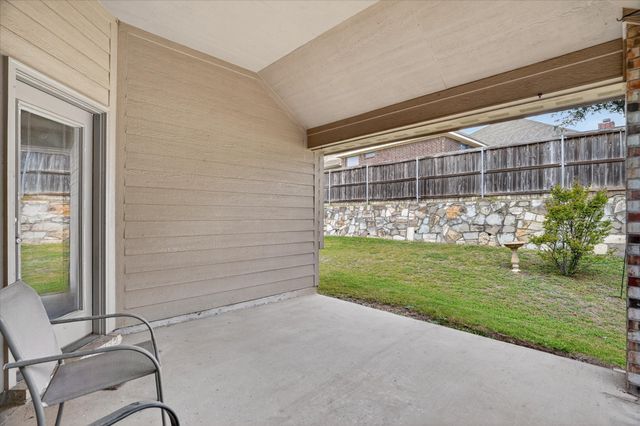 9808 Mullins Crossing Drive, Fort Worth, TX 76126