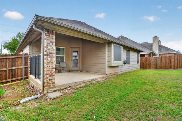 9808 Mullins Crossing Drive, Fort Worth, TX 76126