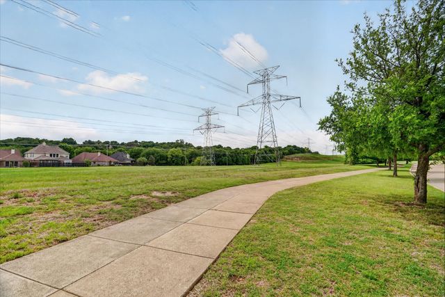 9808 Mullins Crossing Drive, Fort Worth, TX 76126