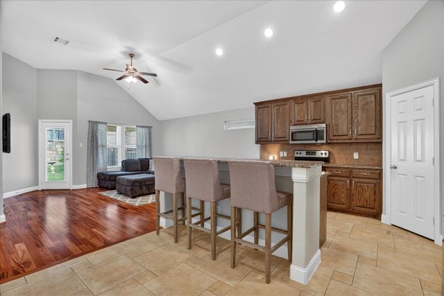 9808 Mullins Crossing Drive, Fort Worth, TX 76126