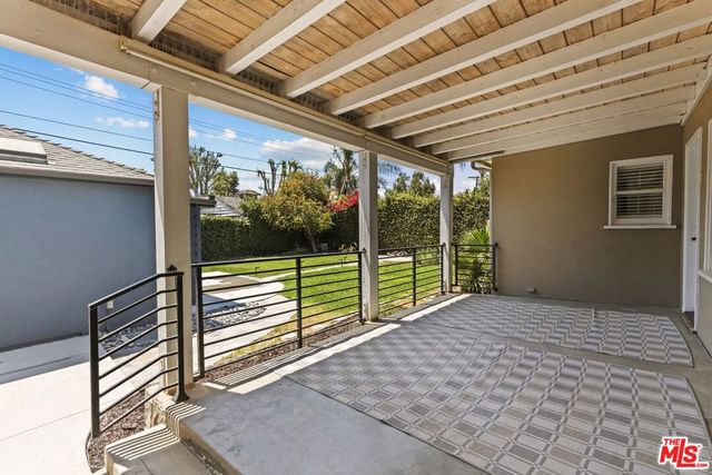 1748 Stanton Avenue, Glendale, CA 91201