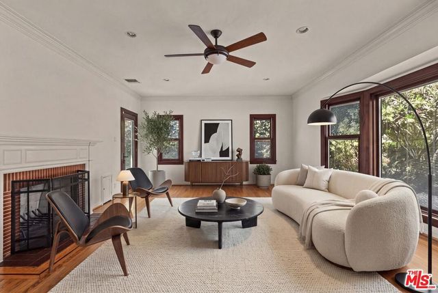 1748 Stanton Avenue, Glendale, CA 91201