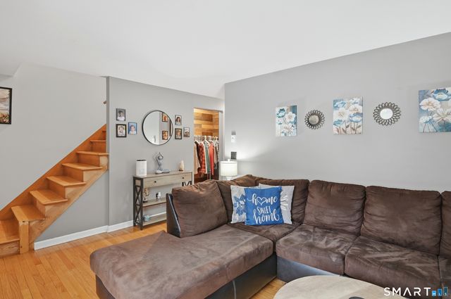 273 Queen Street Apt 9C, Southington, CT 06489