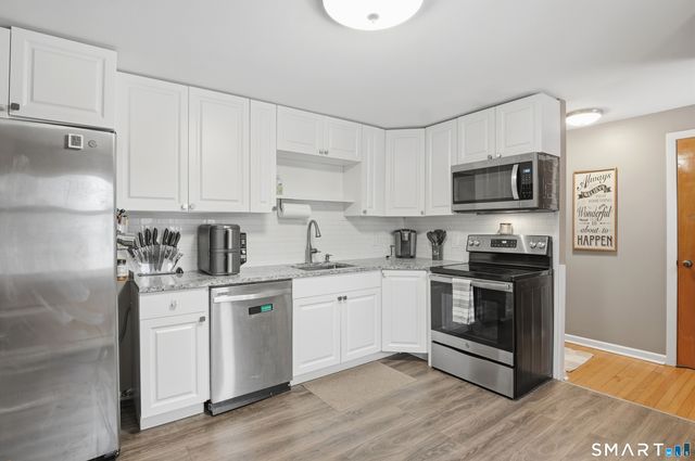 273 Queen Street Apt 9C, Southington, CT 06489