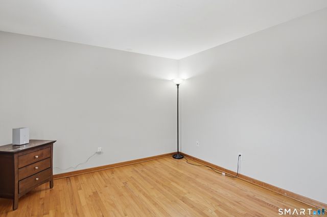 273 Queen Street Apt 9C, Southington, CT 06489