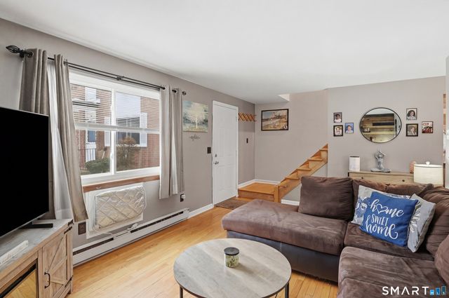 273 Queen Street Apt 9C, Southington, CT 06489