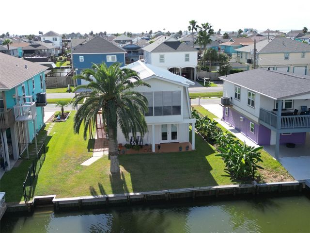 88 Tarpon Street, Bayou Vista, TX 77563
