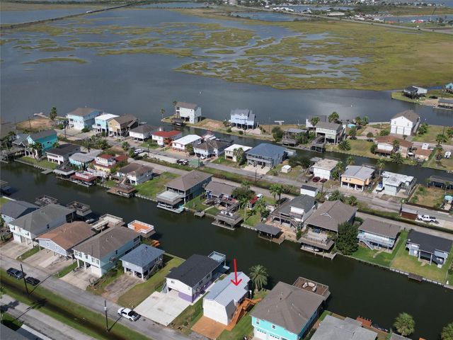 88 Tarpon Street, Bayou Vista, TX 77563