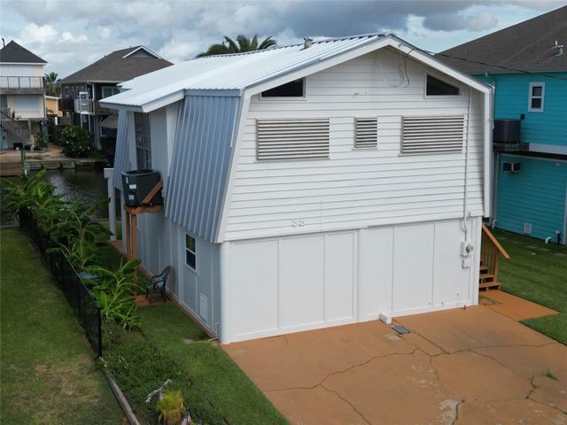 88 Tarpon Street, Bayou Vista, TX 77563