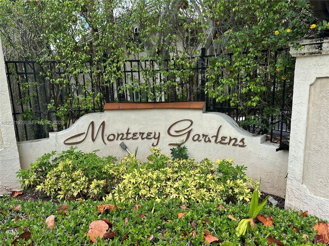 8617 SW 68th Ct 26, Pinecrest, FL 33156