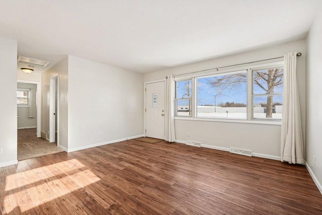 909 8th AVENUE, Grafton, WI 53024