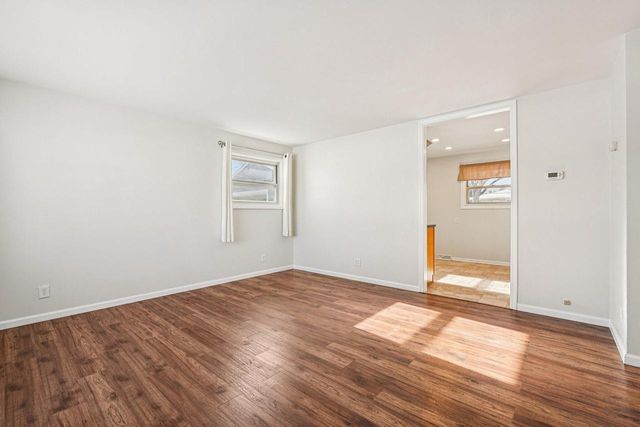 909 8th AVENUE, Grafton, WI 53024