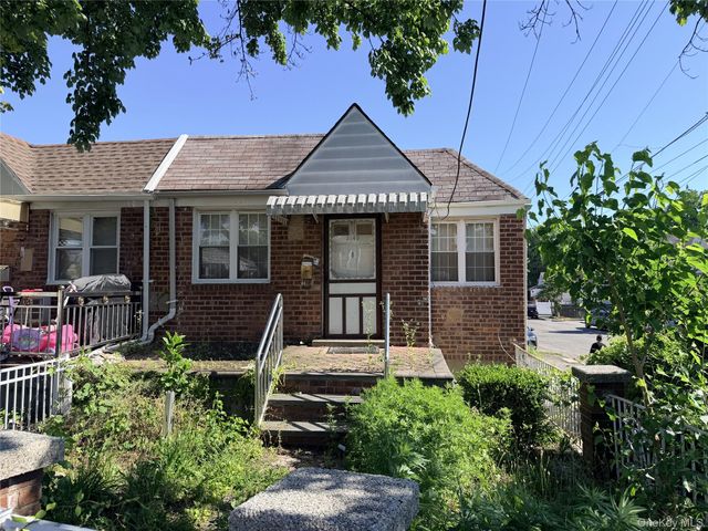 3140 Waterbury Avenue, Bronx, NY 10465
