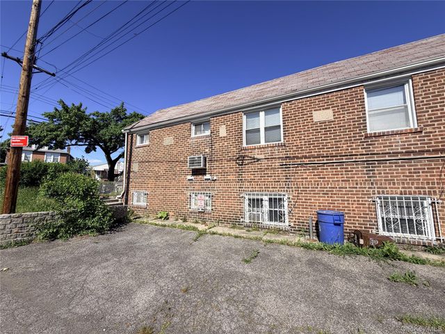 3140 Waterbury Avenue, Bronx, NY 10465