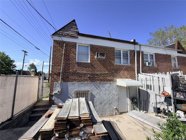 3140 Waterbury Avenue, Bronx, NY 10465