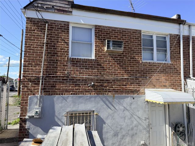 3140 Waterbury Avenue, Bronx, NY 10465