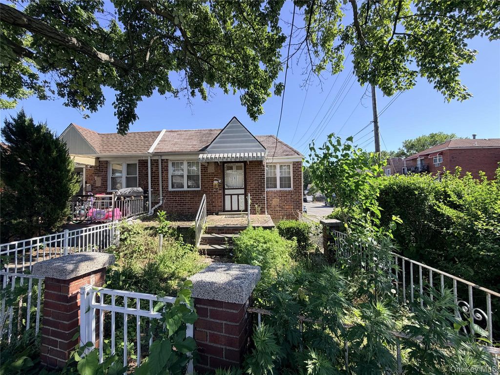3140 Waterbury Avenue, Bronx, NY 10465