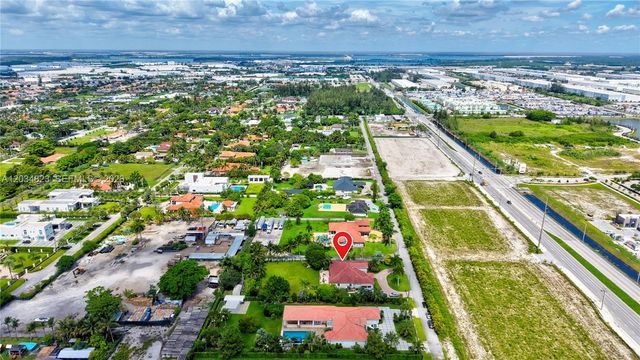 9810 NW 137th St, Hialeah Gardens, FL 33018