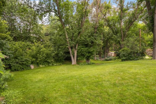 7660 Heritage Road, Eden Prairie, MN 55346