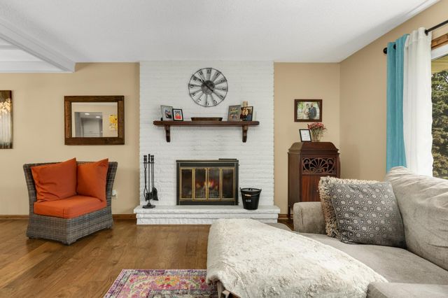 7660 Heritage Road, Eden Prairie, MN 55346