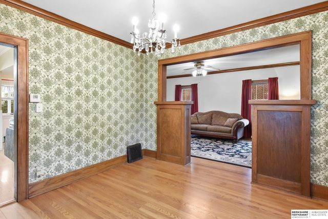 6551 Florence Boulevard, Omaha, NE 68112