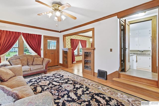6551 Florence Boulevard, Omaha, NE 68112