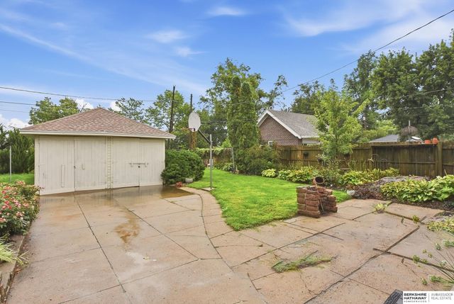 6551 Florence Boulevard, Omaha, NE 68112