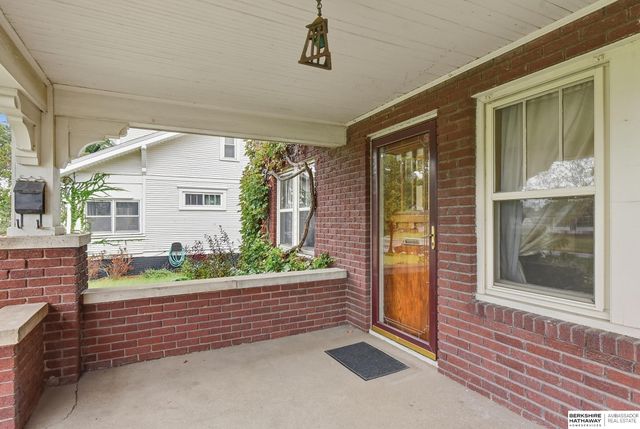 6551 Florence Boulevard, Omaha, NE 68112