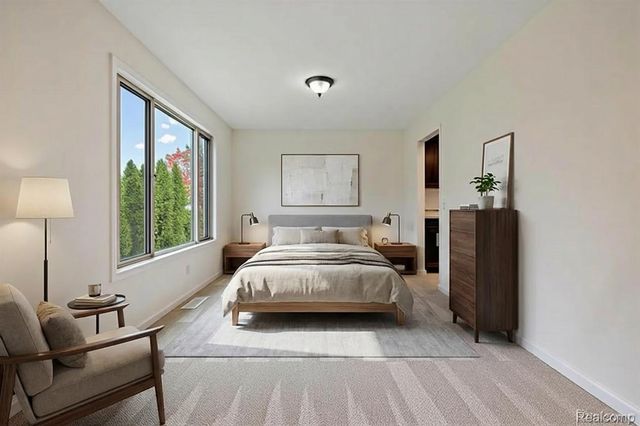 2116 Hidden Trail Drive, Sterling Heights, MI 48314