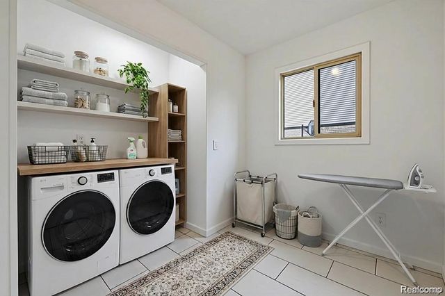 2116 Hidden Trail Drive, Sterling Heights, MI 48314