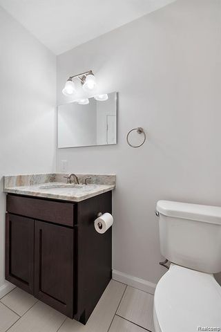 2116 Hidden Trail Drive, Sterling Heights, MI 48314