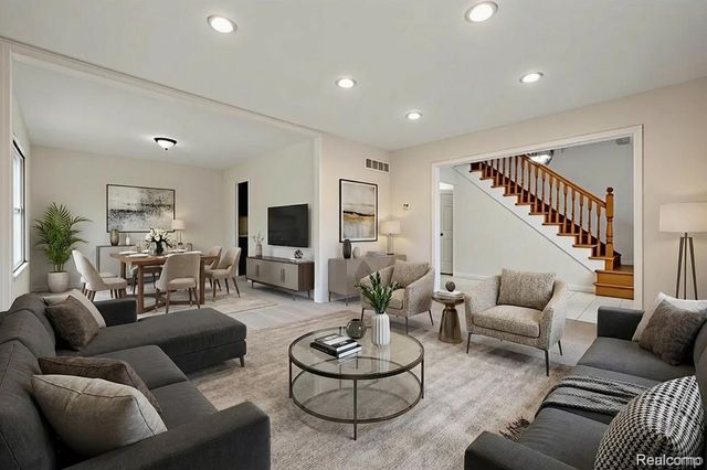 2116 Hidden Trail Drive, Sterling Heights, MI 48314