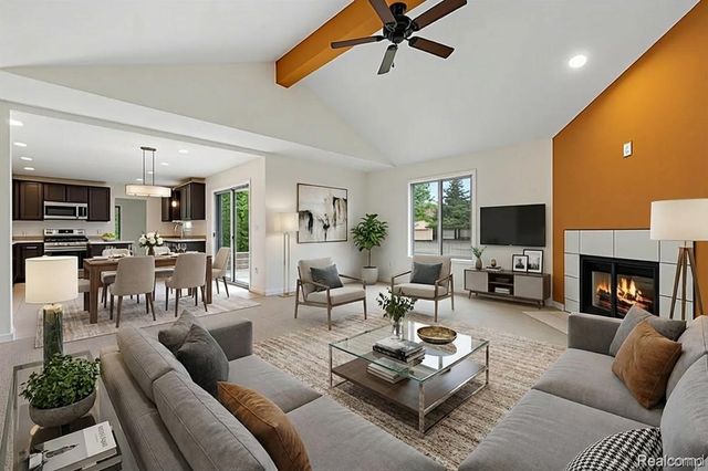 2116 Hidden Trail Drive, Sterling Heights, MI 48314