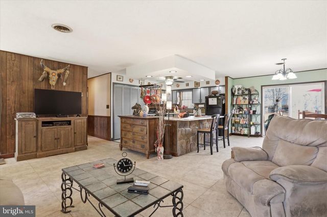 139 ARCADIA RD, Hedgesville, WV 25427