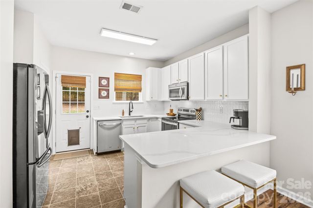 1732 Crabapple Tree Lane, Charlotte, NC 28214