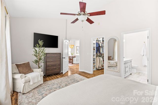1732 Crabapple Tree Lane, Charlotte, NC 28214